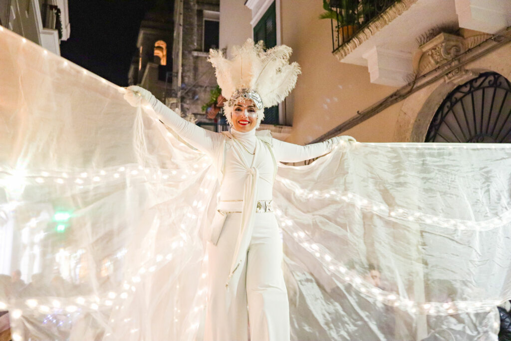 Light-signals-farfalle-luminose-artisti-di-strada-Puglia-Lecce-Brindisi-Taranto-bari-Foggia-(55)