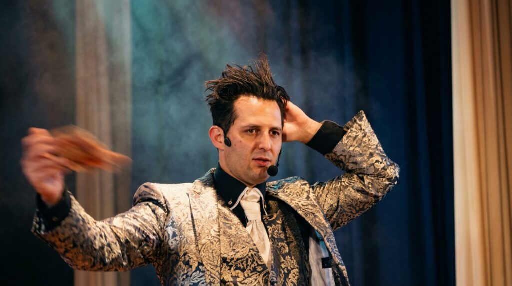TwinStudios Events porta in tutta la provincia di Lecce spettacoli di magia, animazione e intrattenimento firmati dal Mago NINI. Dal Magic Funny Show – uno spettacolo magico e comico per adulti e bambini – alle animazioni per compleanni, lauree, battesimi, comunioni ed eventi aziendali, fino ai trampolieri acrobatici e ai servizi matrimoniali personalizzati con Trampolieri Sposo e Sposa e Trampolieri Luminosi. Ogni evento diventa un'esperienza indimenticabile di magia, risate e stupore.