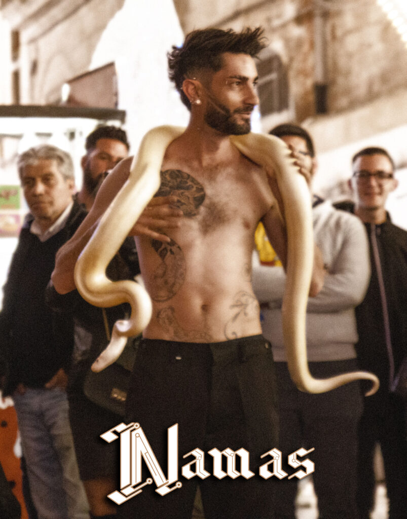 Namas - Fachiro Mangiafuoco Sputafuoco