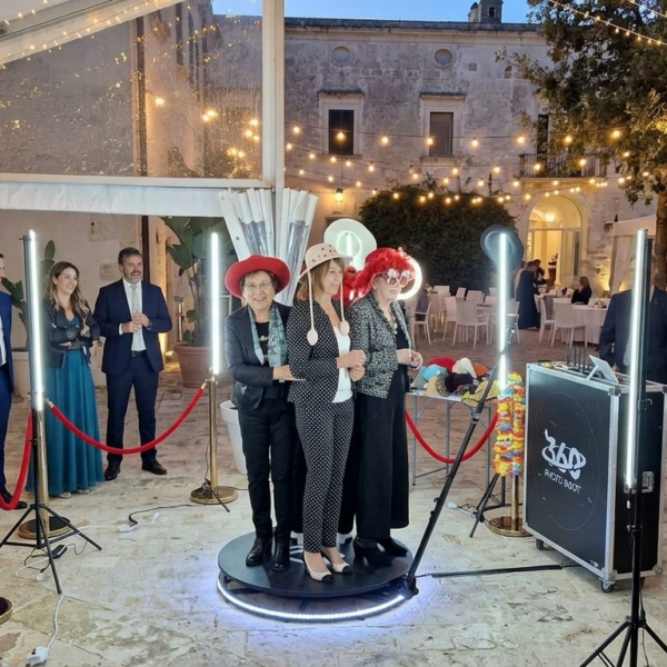 video-selfie-360-eventi-matrimonio-puglia video-selfie-360-eventi-matrimonio-puglia