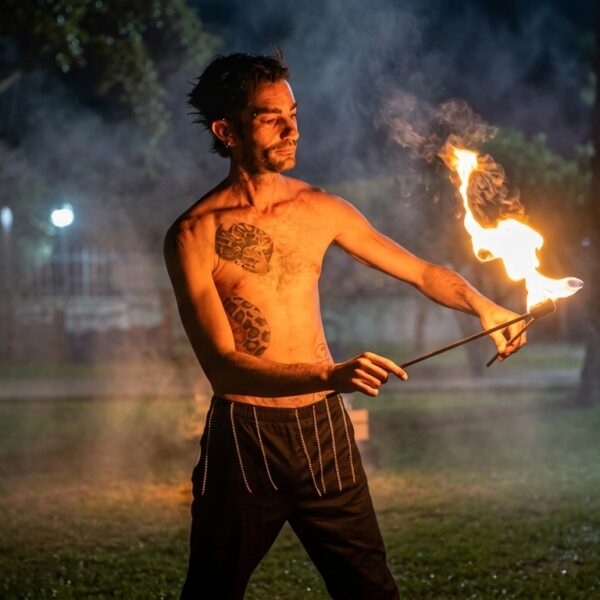 Namas-sputafuoco-mangia-fuoco-puglia-lecce-artista-di-strada-eventi-esclusivi-opem-virci-puglia-lecce (5) Namas-sputafuoco-mangia-fuoco-puglia-lecce-artista-di-strada-eventi-esclusivi-opem-virci-puglia-lecce (5)