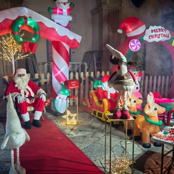 villaggio-babbo-natale-casa-natale-lella-bretella-eventi-mercatino-natale (5) villaggio-babbo-natale-casa-natale-lella-bretella-eventi-mercatino-natale (5)
